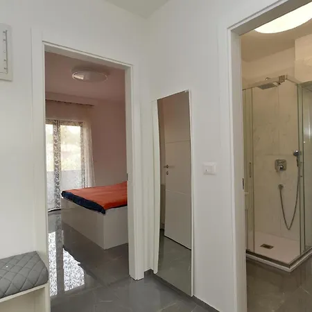 Apartment Fuer 2 Personen Ca 32 Qm In Banjole, Istrien Istrische Riviera *